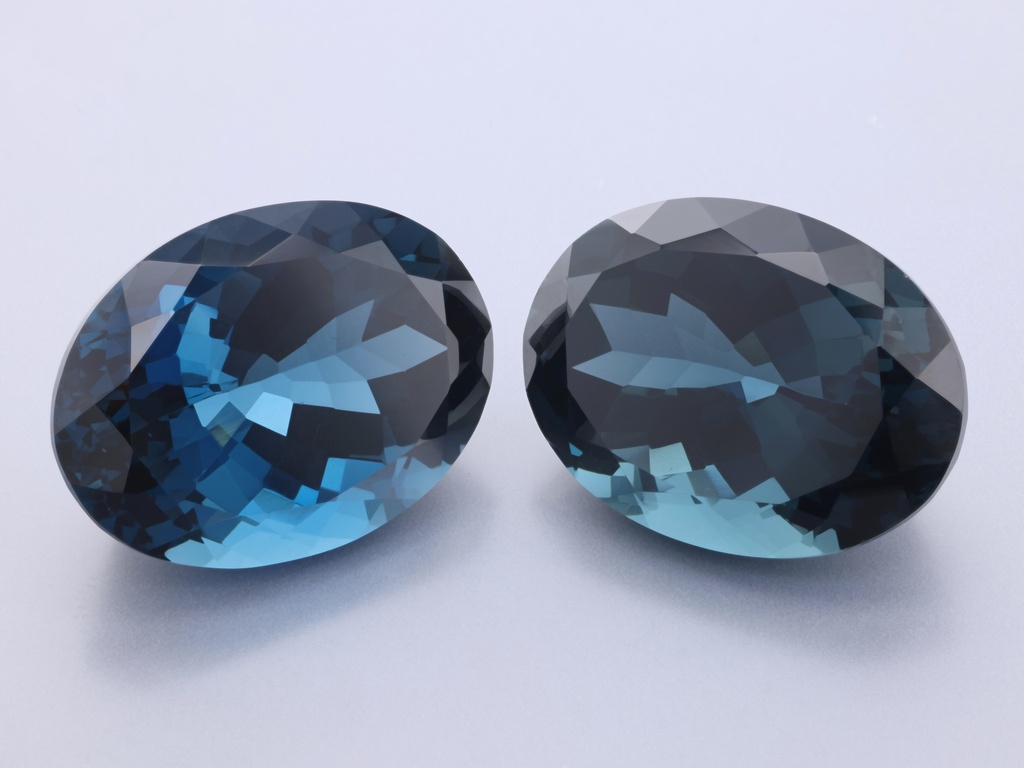 London Blue Topaz 20x15mm Oval 