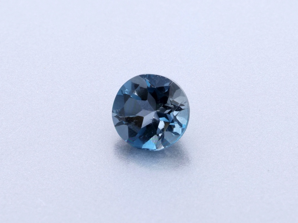 London Blue Topaz 3.75mm Round