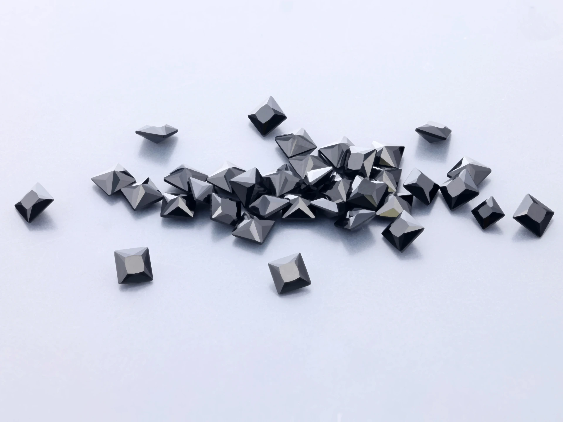 Black Spinel 2.50mm Princess Cut