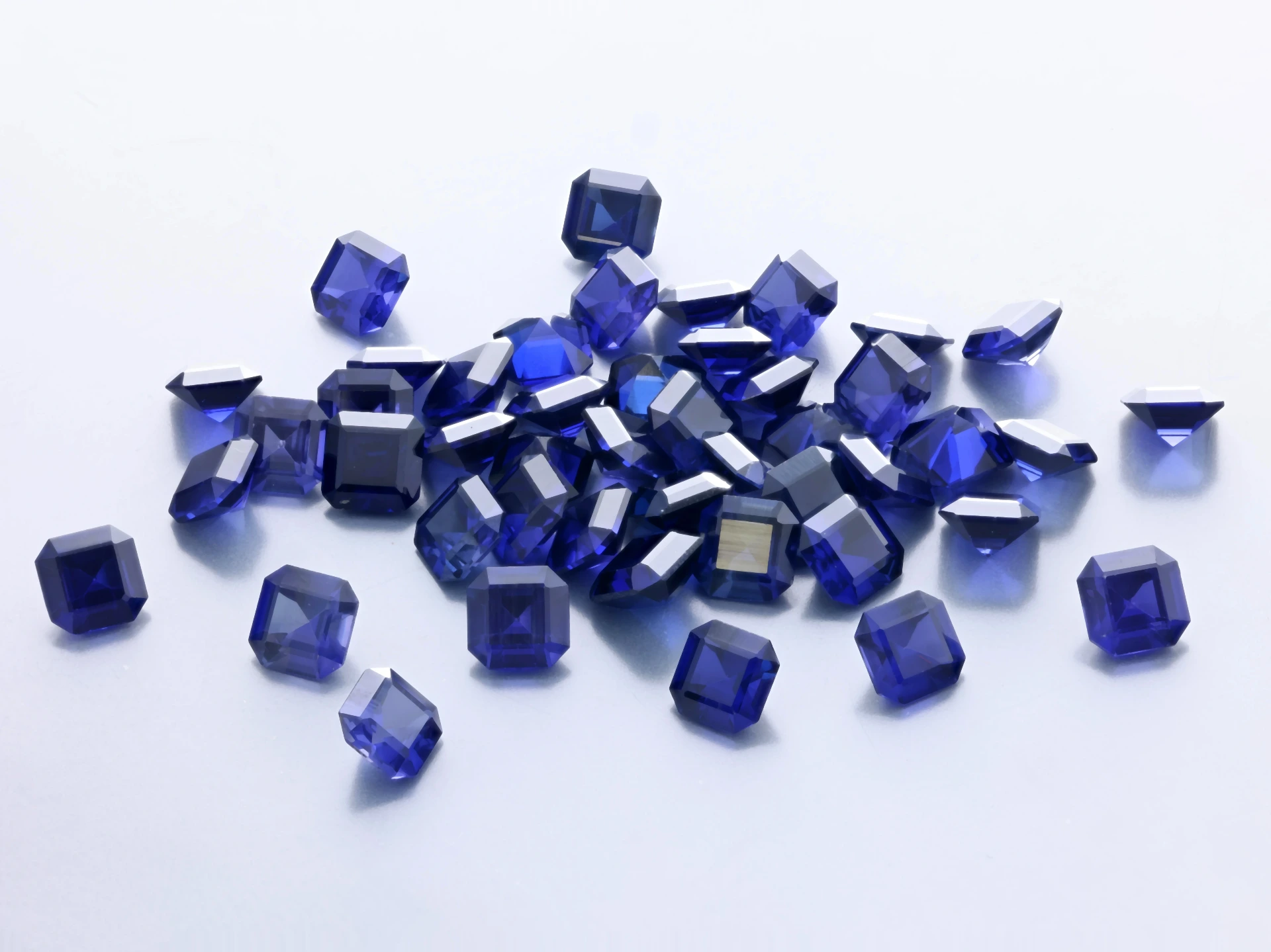 [YDOS0400] Synthetic/Lab Grown Sapphire 4.00mm Square Emerald Cut Blue