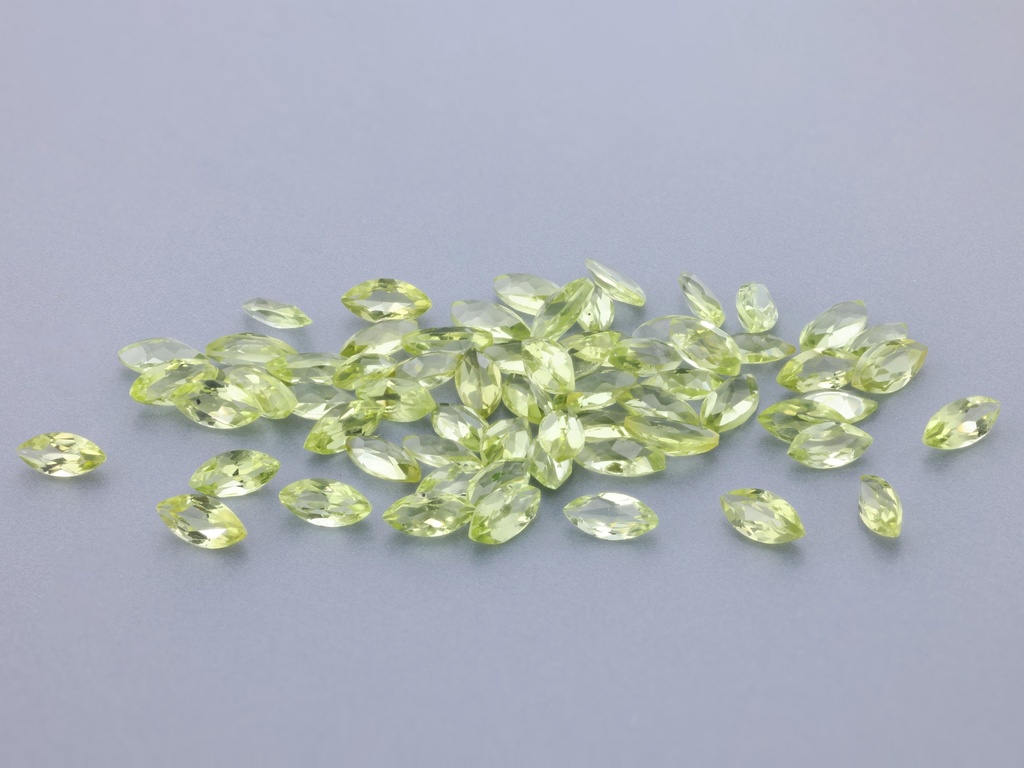 [PRMB0402] Peridot 4x2mm Marquise