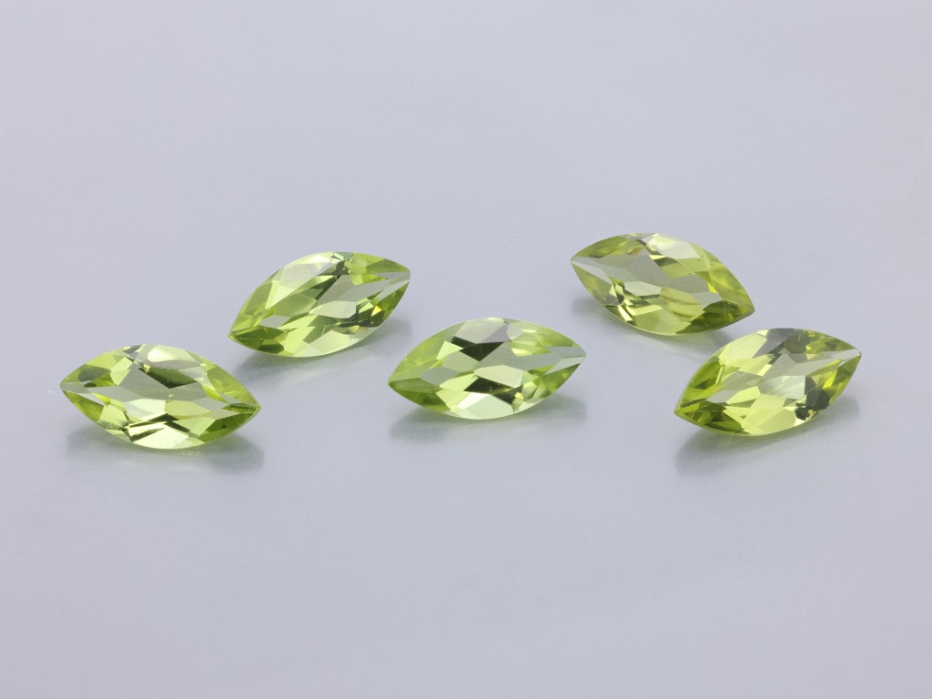 [PRMB0904] Peridot 9x4.5mm Marquise