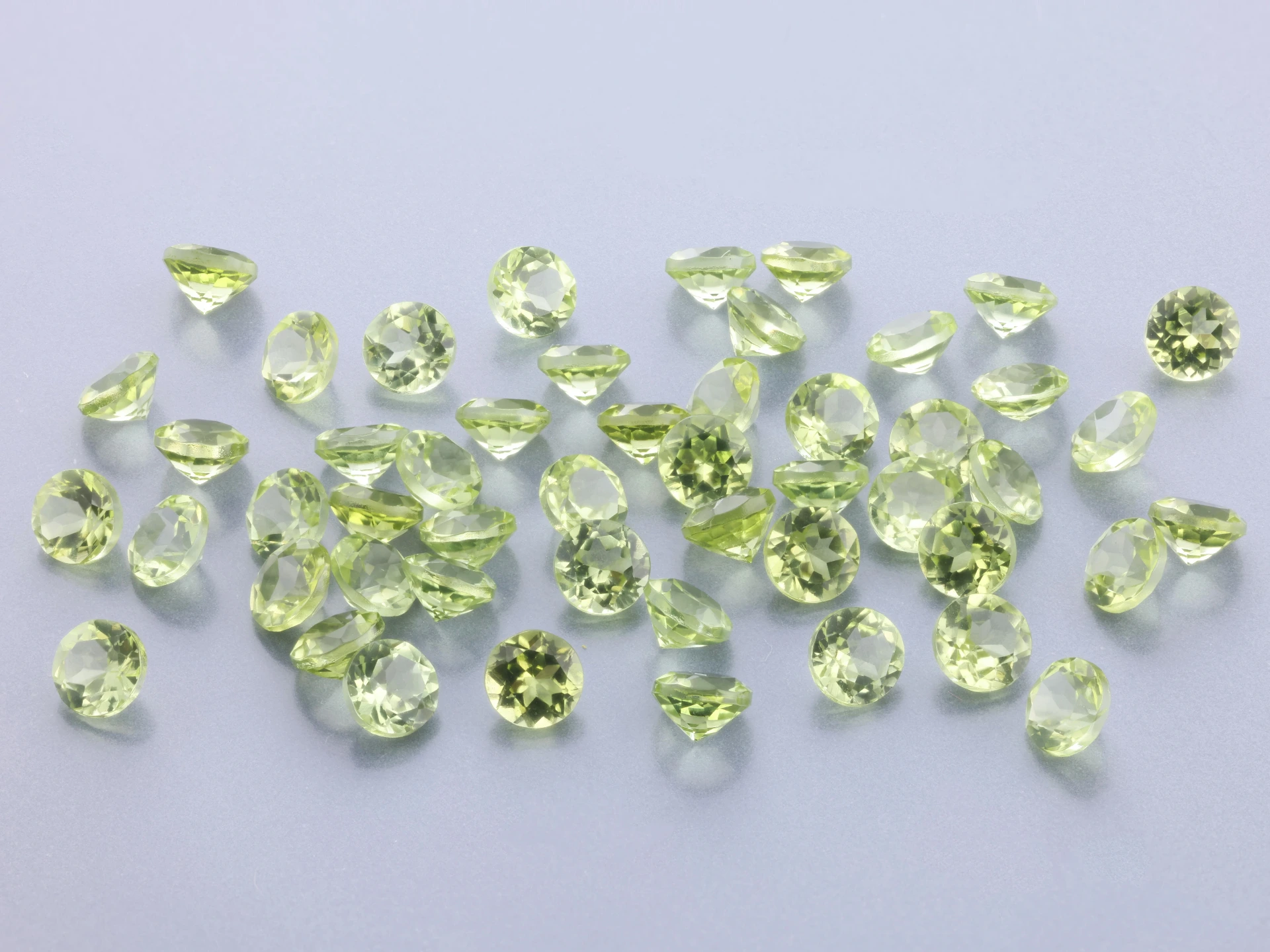 [PRRB0325] Peridot 3.25mm Round