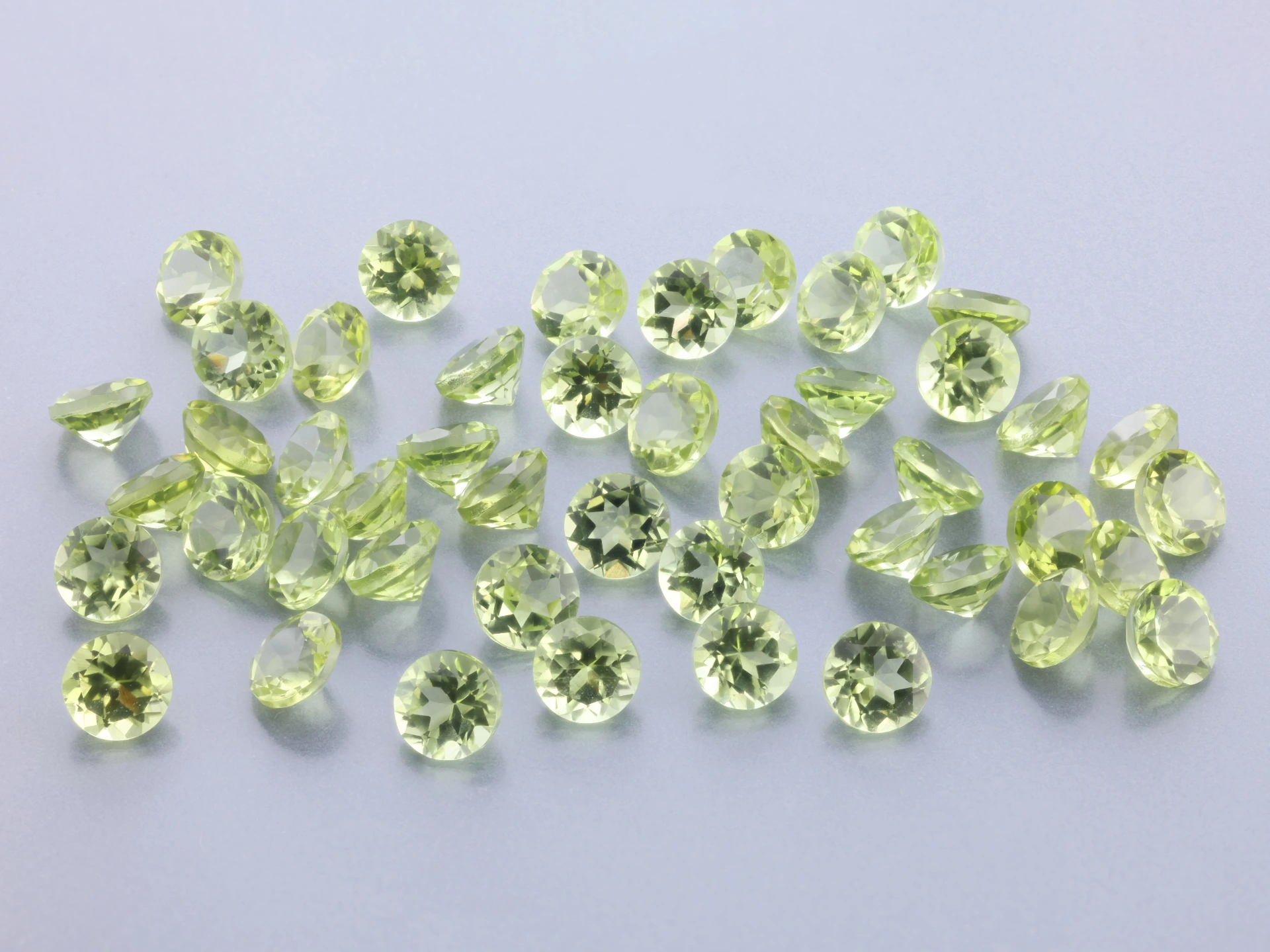 Peridot 3.75mm Round