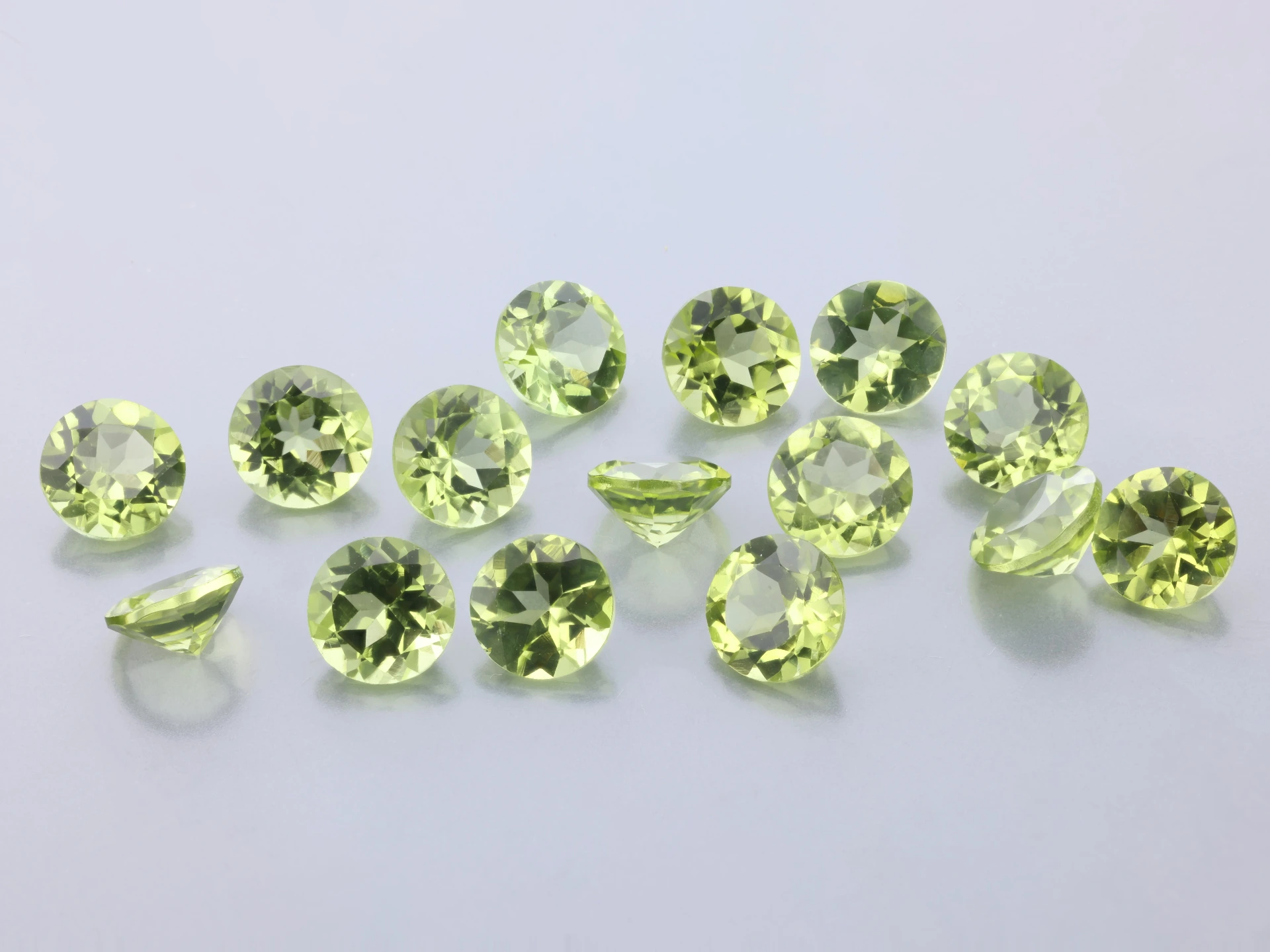 Peridot 5.50mm Round