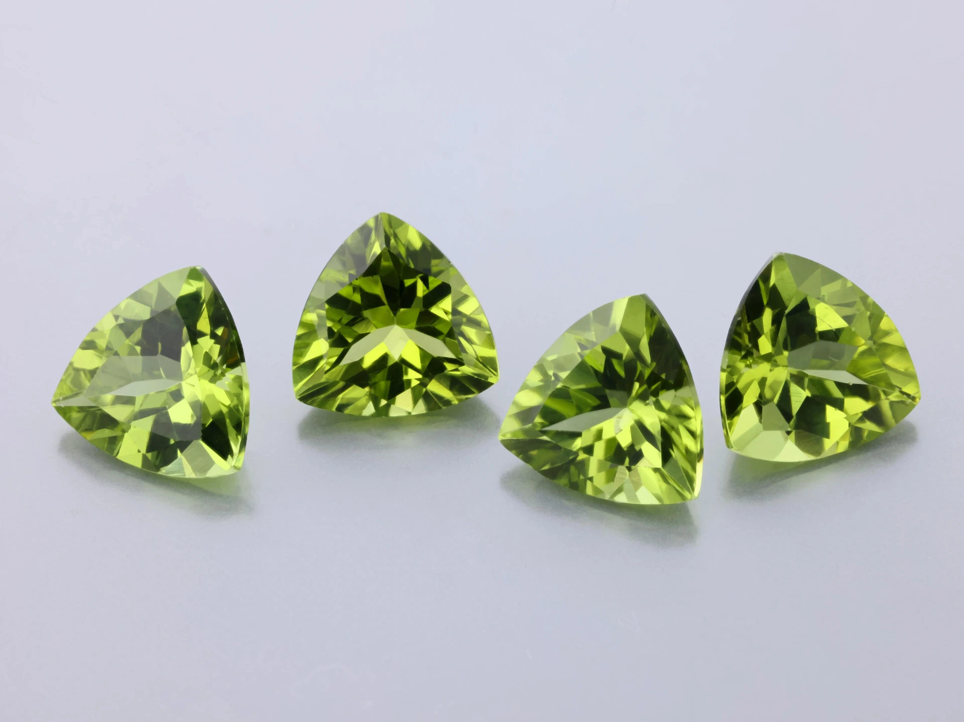 Peridot 8.00mm Trilliant