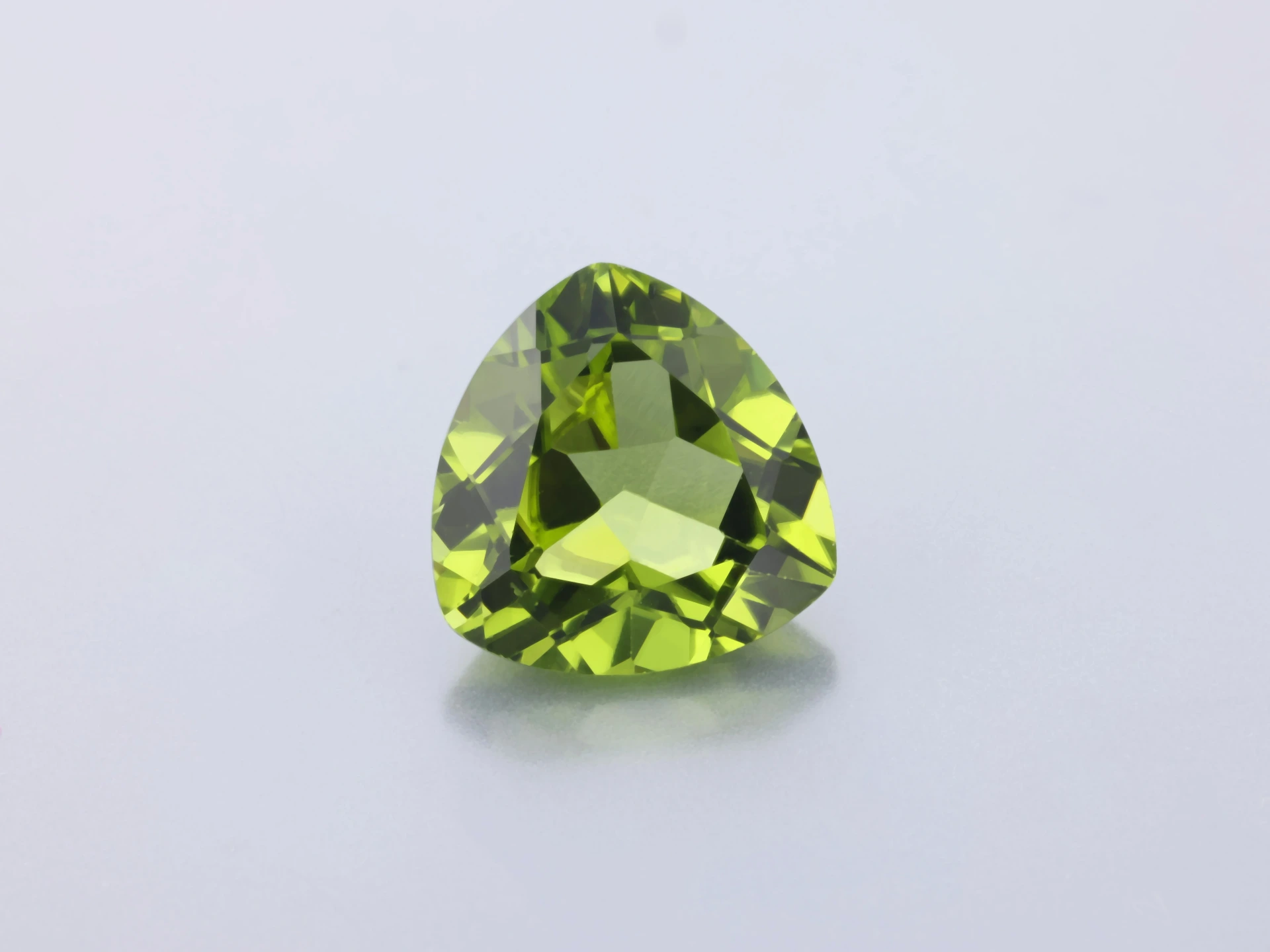 [PRTB1000] Peridot 10mm Trilliant