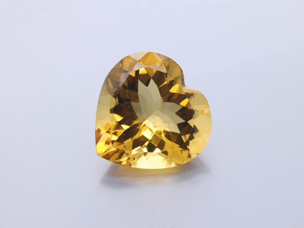 Citrine 18mm Heart Shape 