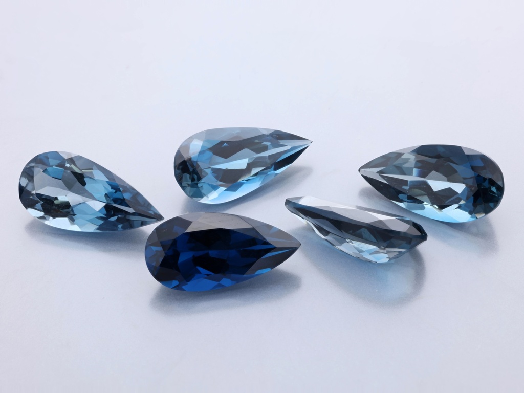Topaz London Blue 14x7mm Pear Shape 