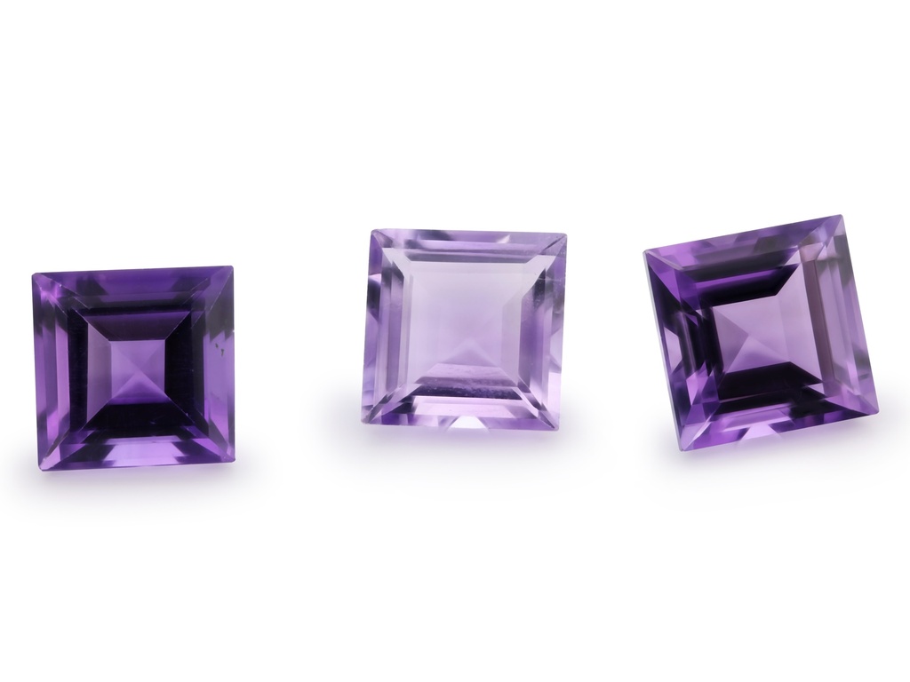 Amethyst Light 10mm Carre Cut