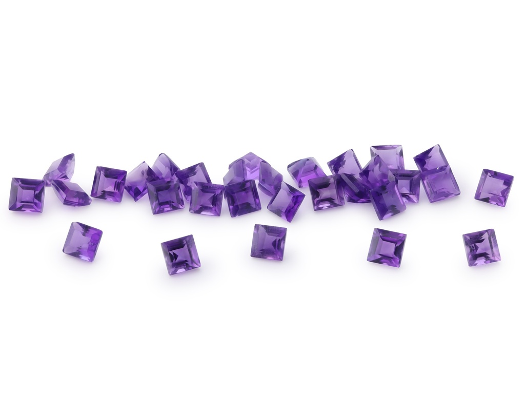 [QAQS0275M] Amethyst 2.75mm Carre Cut Mid to Strong Colour