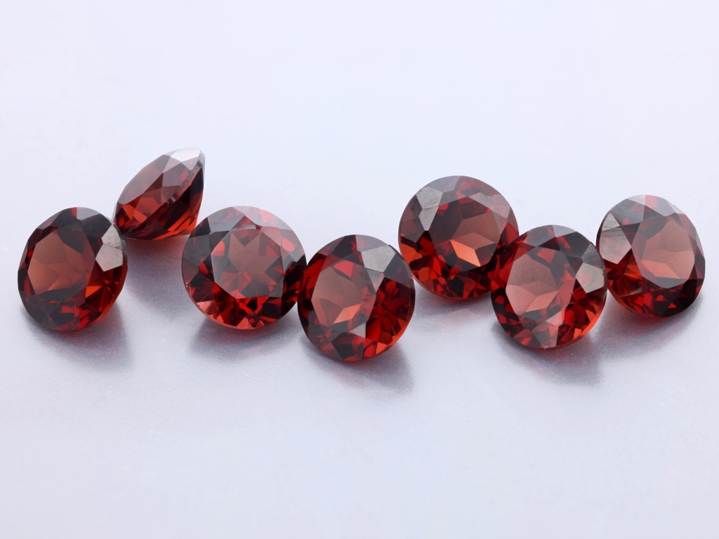 Almandine Garnet 5.25mm Round