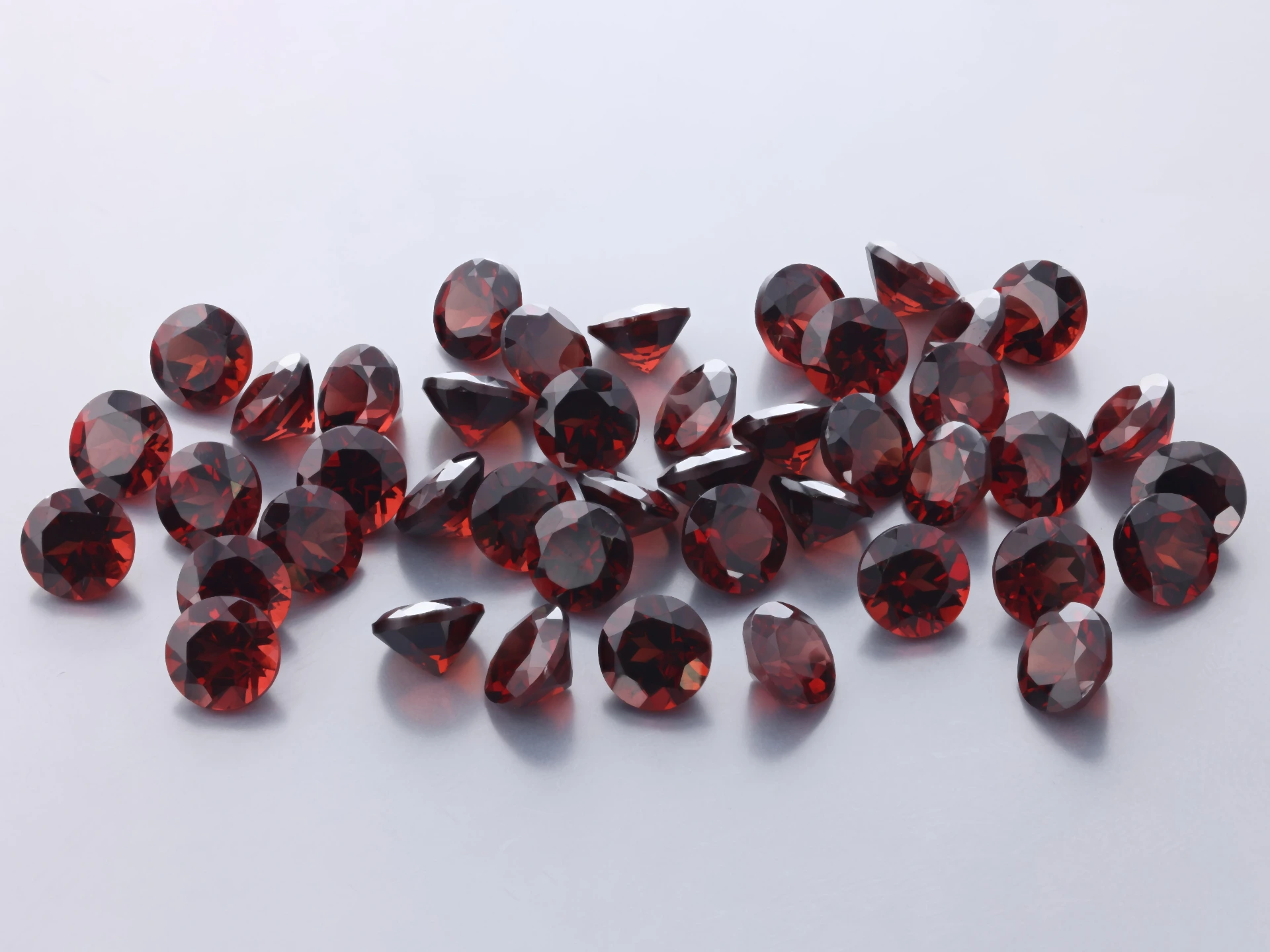 Almandine Garnet 6.00mm Round