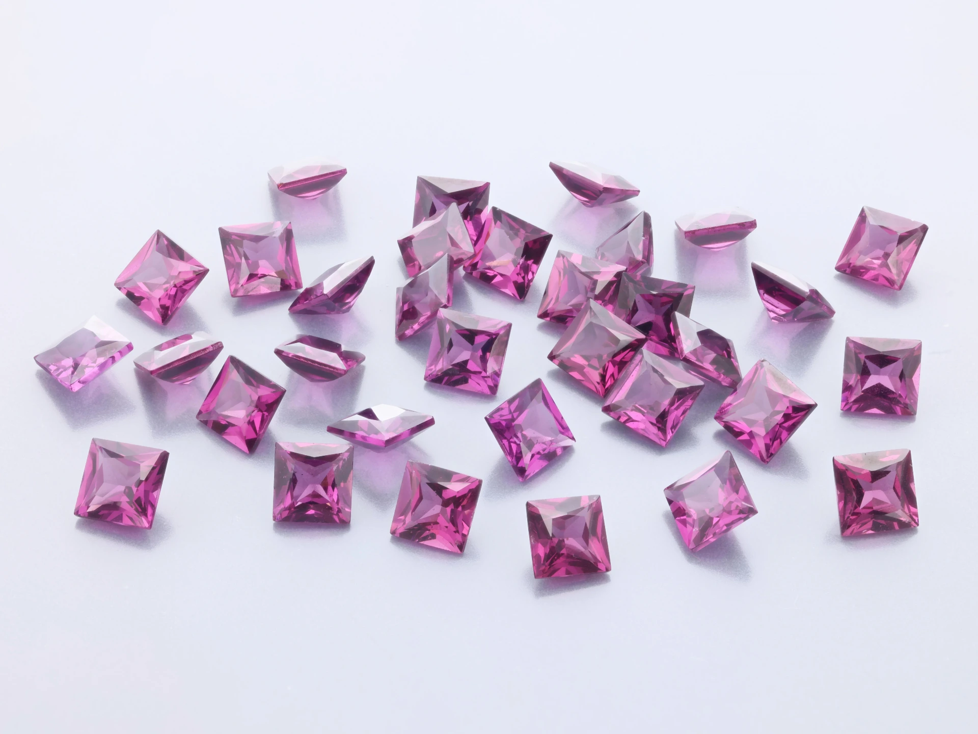 Rhodolite Garnet 3.50mm Princess Cut
