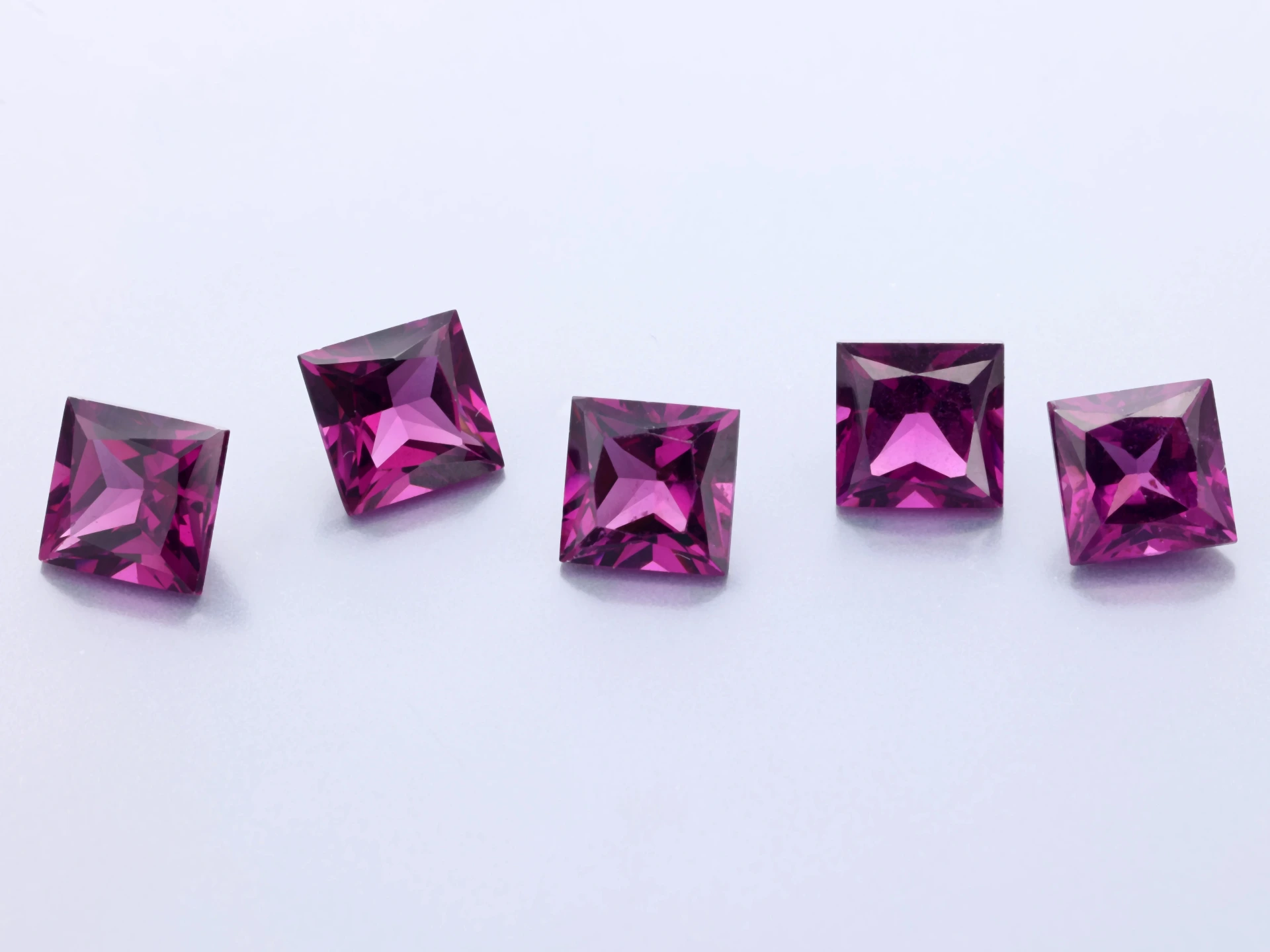 Rhodolite Garnet 5.00mm Princess Cut