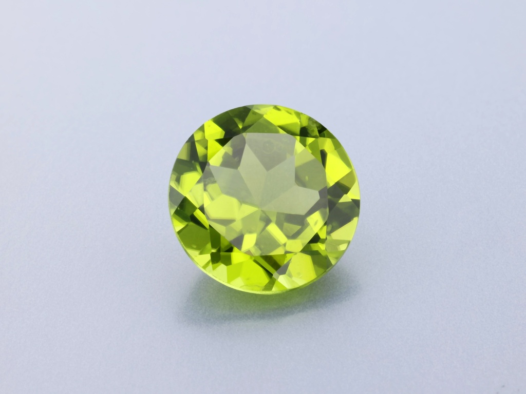 Peridot 10.1mm Round
