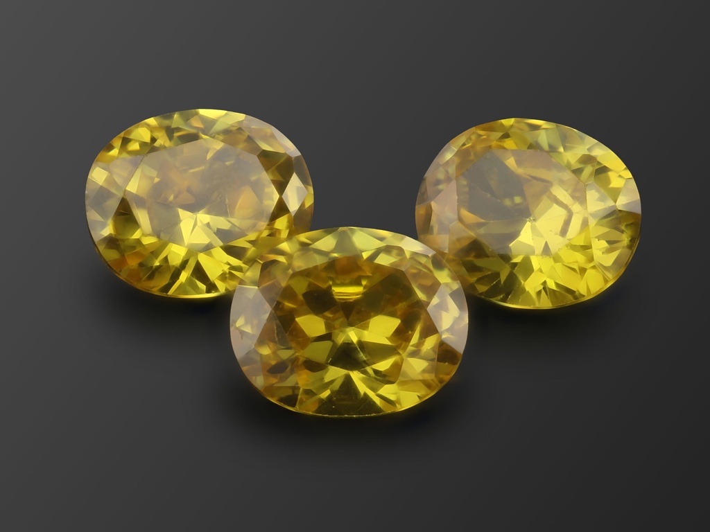 Cubic Zirconia 12x10mm Oval Yellow