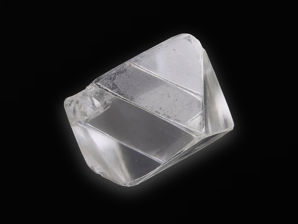 [DMFX0425X1] Diamond Octahedron Crystal 4.25mm +/-