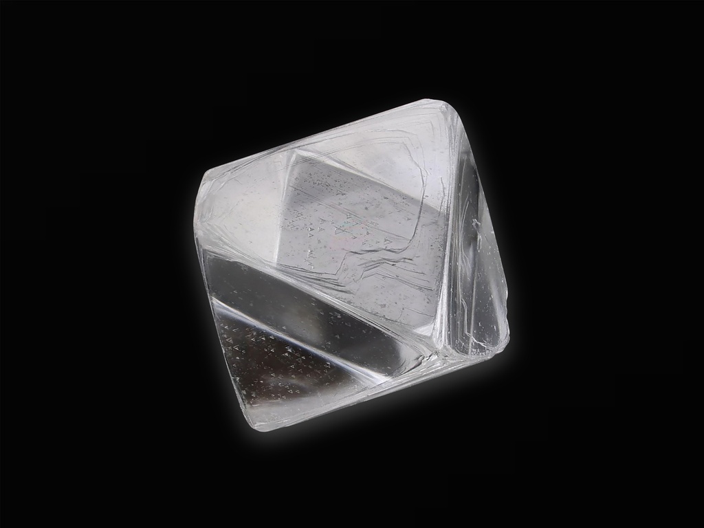 [DMFX0400X8] Diamond Octahedron Crystal 4.00mm +/-