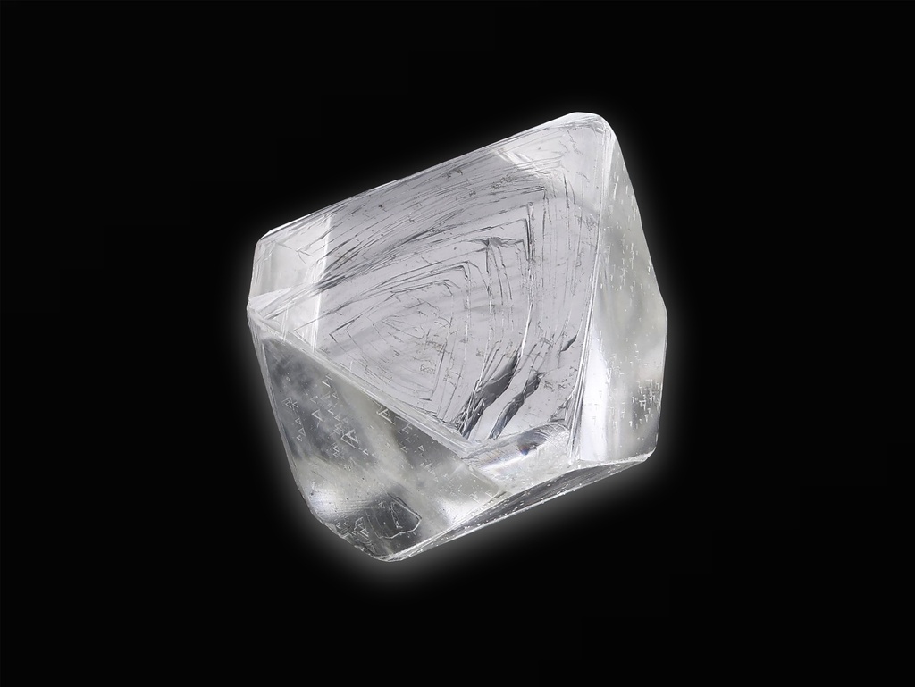 [DMFX0400X1] Diamond Macle Crystal 4.00mm +/-