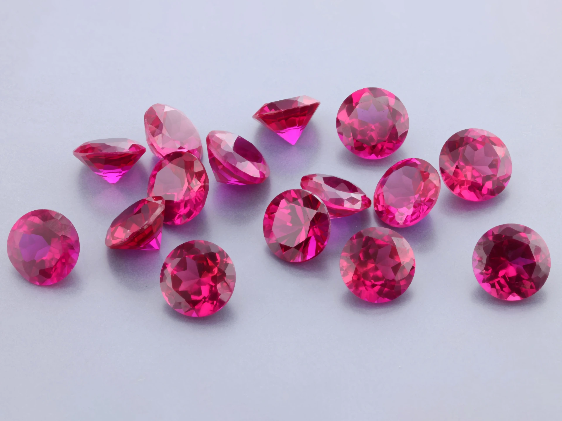 [YKRB0550D] Synthetic/Lab Grown Ruby 5.50mm Round Dark Pink Red
