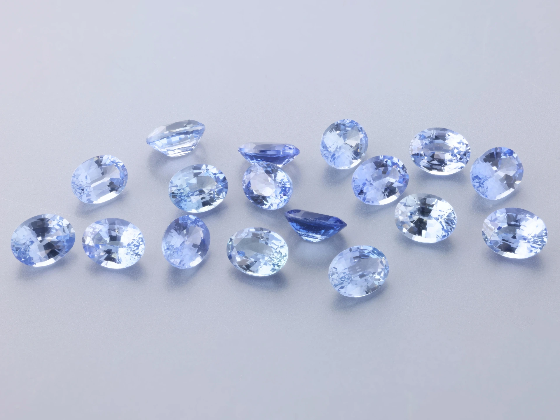 Ceylon Sapphire 4x3mm Oval Light Blue