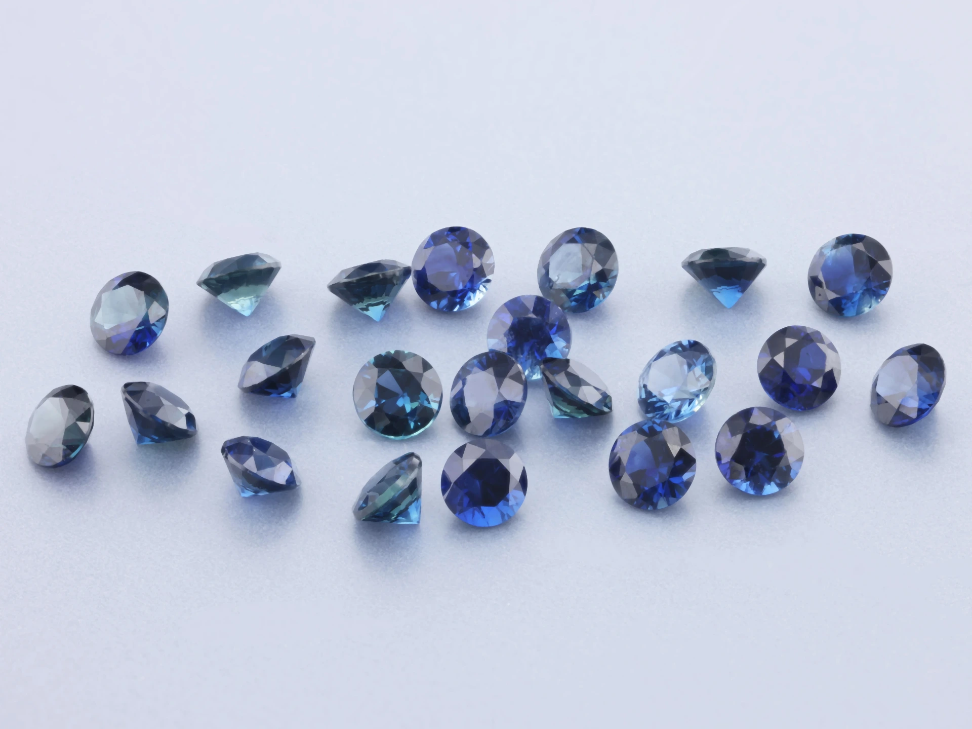 Australian Sapphire 3.25mm Round Diamond Cut Mid Blue