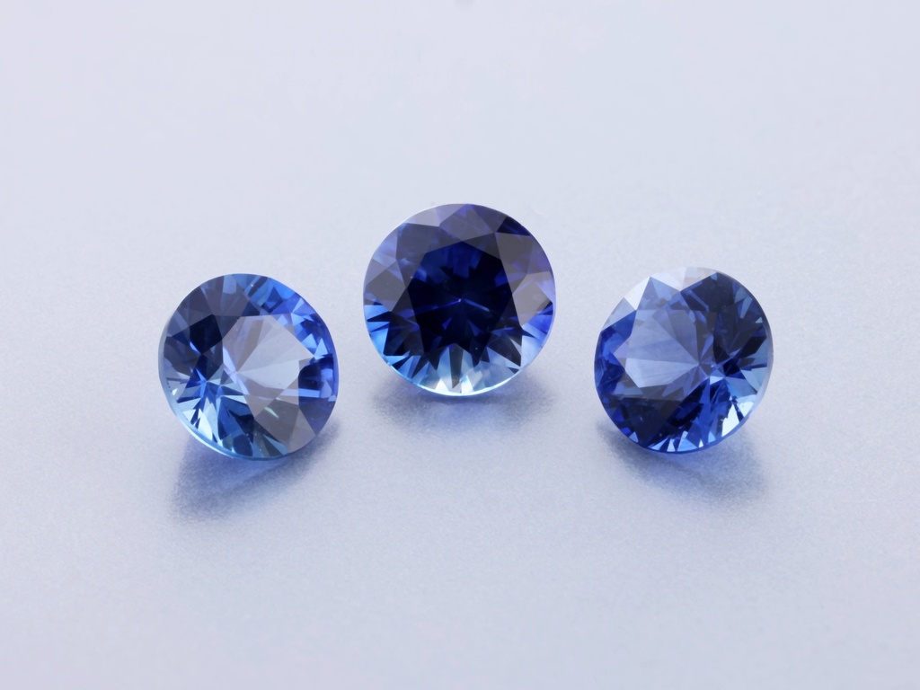 Ceylon Sapphire 4.30-4.40mm +/- Round Dark Blue