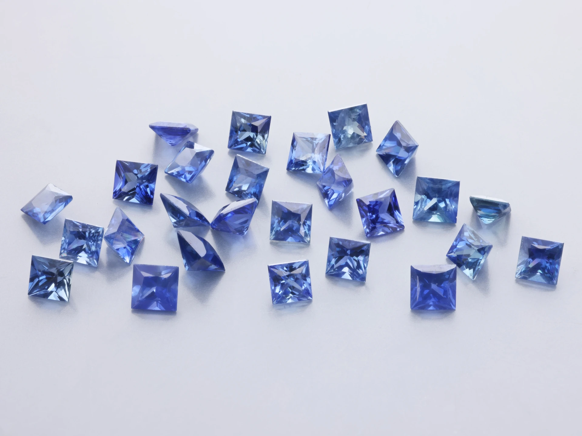 Ceylon Sapphire 2.75mm Princess Cut Mid Blue