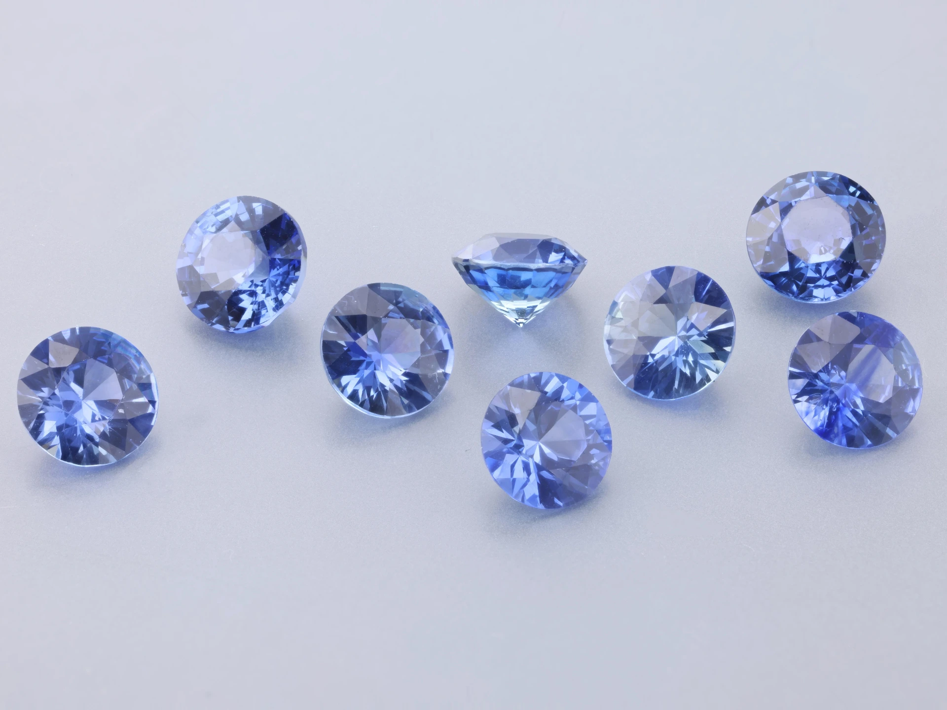 Ceylon Sapphire 5.00mm Round Diamond Cut Mid Blue