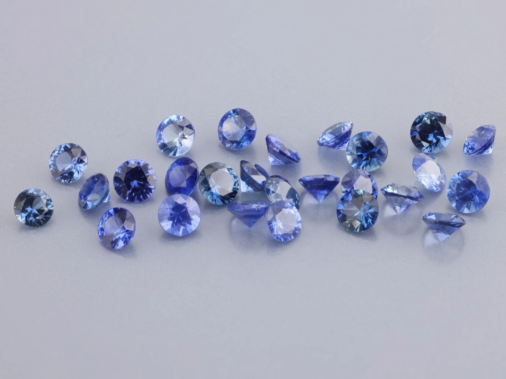 Ceylon Sapphire 2.75mm Round Mid to Dark Blue