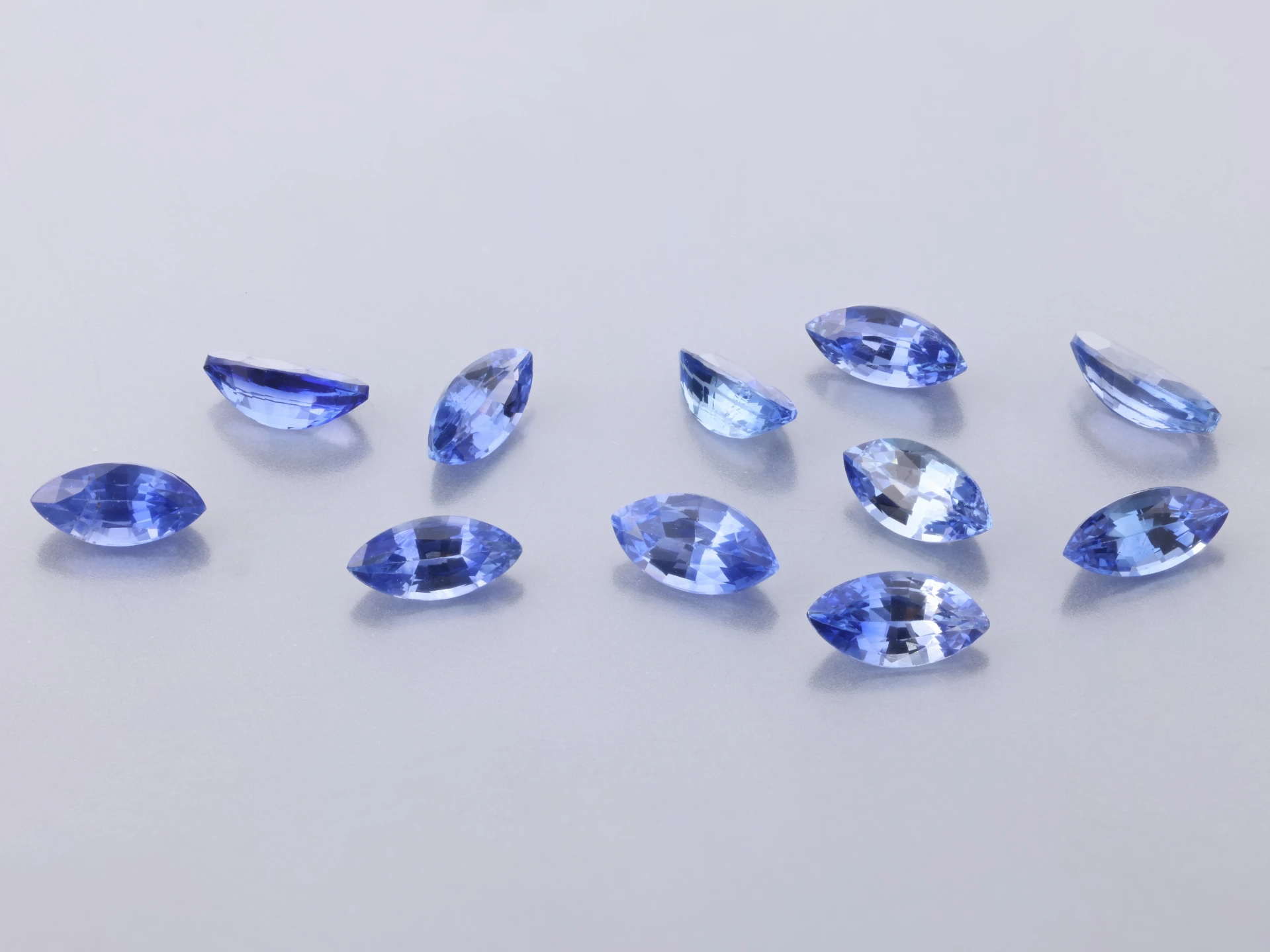 Ceylon Sapphire 5x2.5mm Marquise Mid Blue