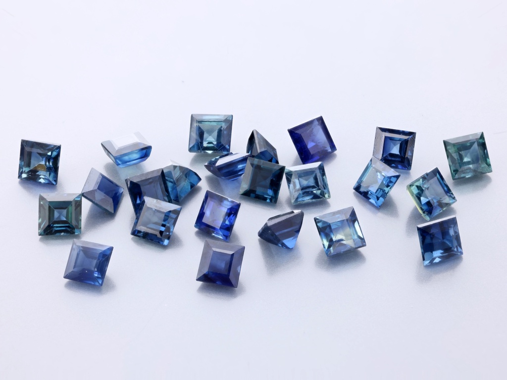 Australian Sapphire 2.75mm Carre Cut Mid Blue