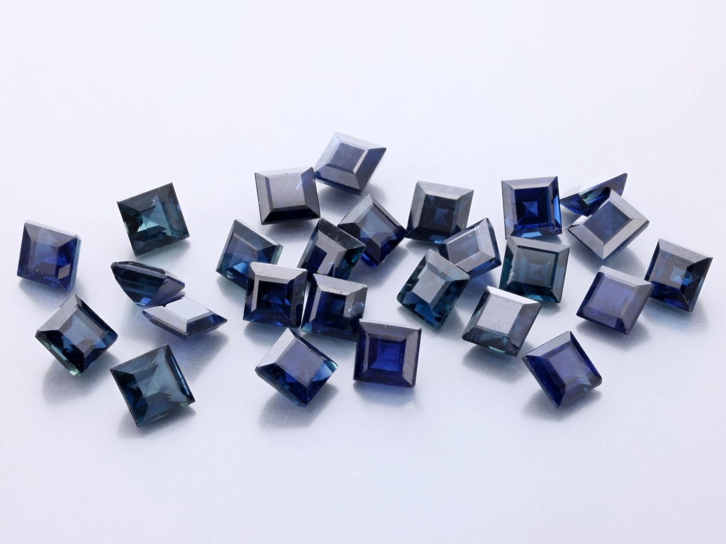 Australian Sapphire 3.25mm Carre Cut Mid Blue