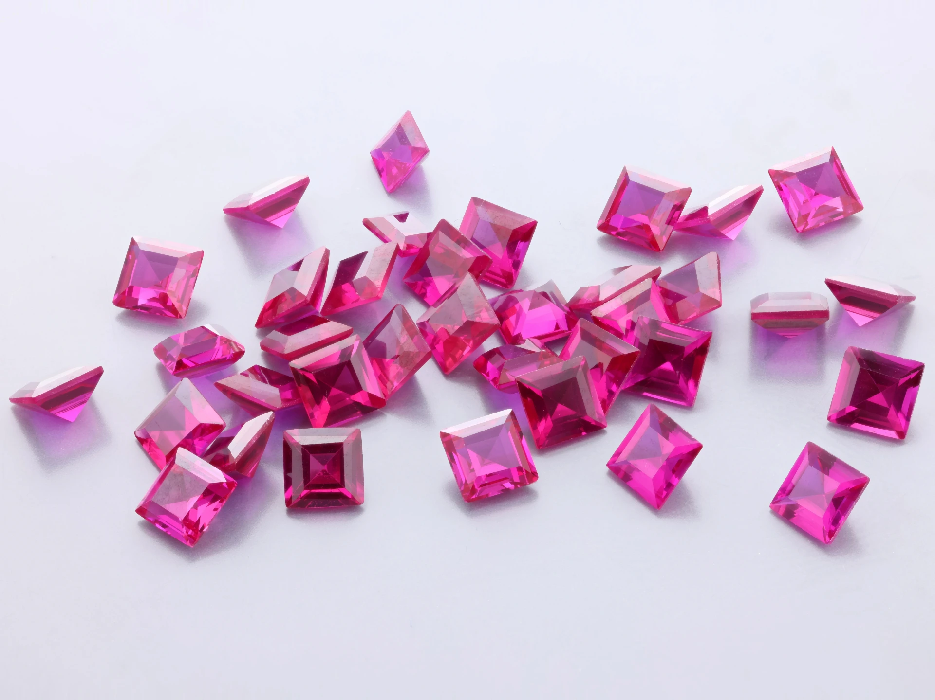 [RSPQ-04] Synthetic/Lab Grown Ruby 4.00mm Carre Cut Dark Pink