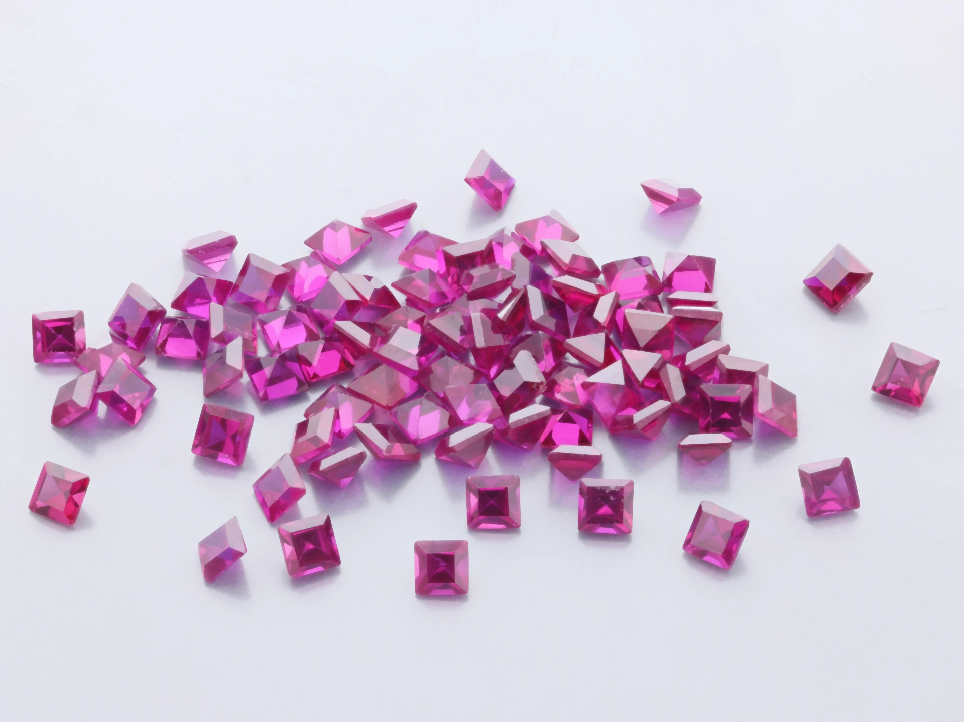 [RSDQ-02] Synthetic/Lab Grown Ruby 2.00mm Carre Cut Dark Red