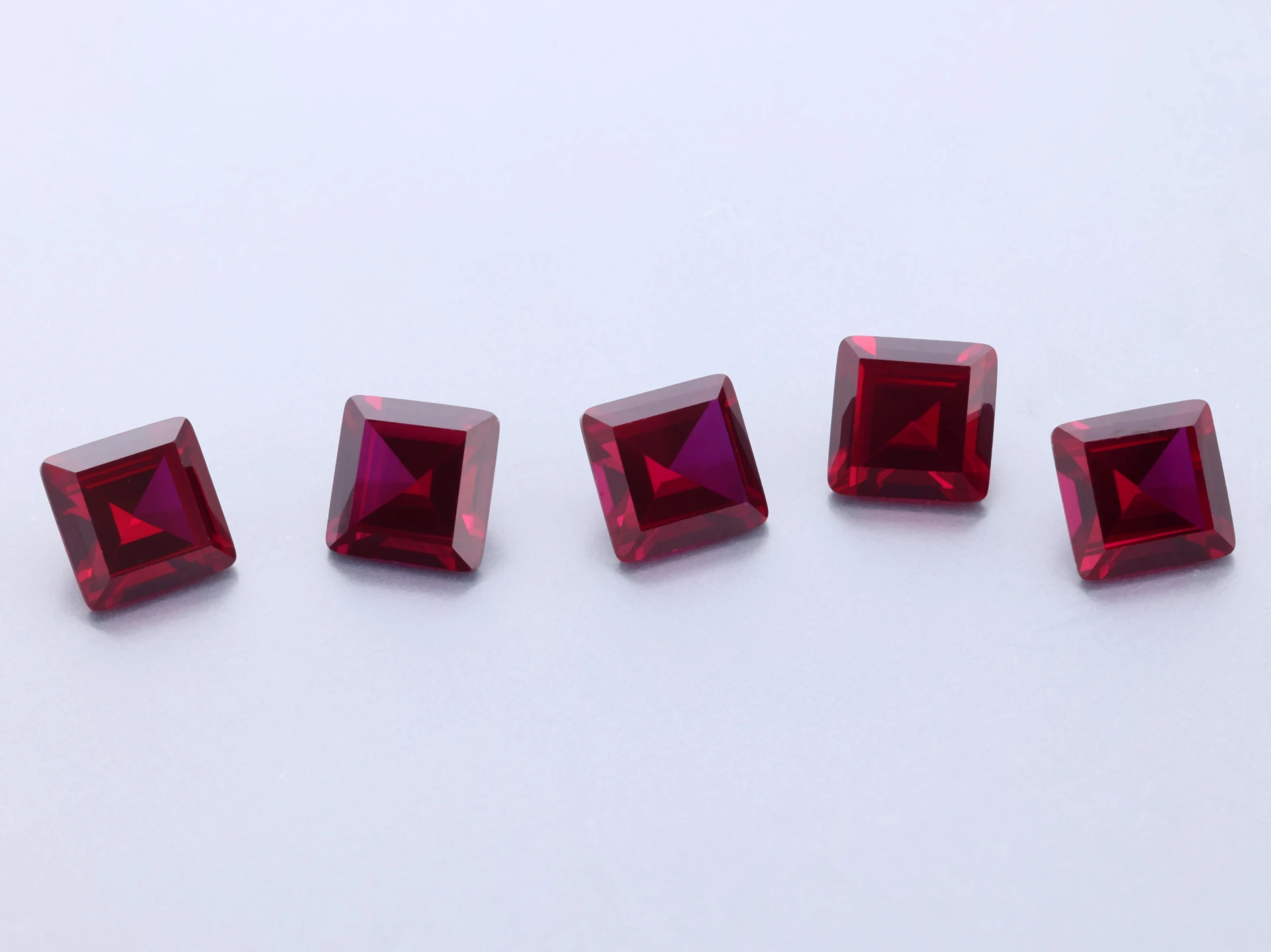 [RSDQ-045] Synthetic/Lab Grown Ruby 4.50mm Carre Cut Dark Red
