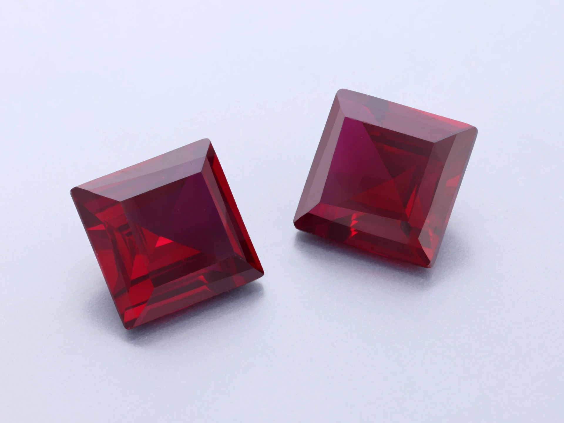 [RSDQ-08] Synthetic/Lab Grown Ruby 8.00mm Carre Cut Dark Red