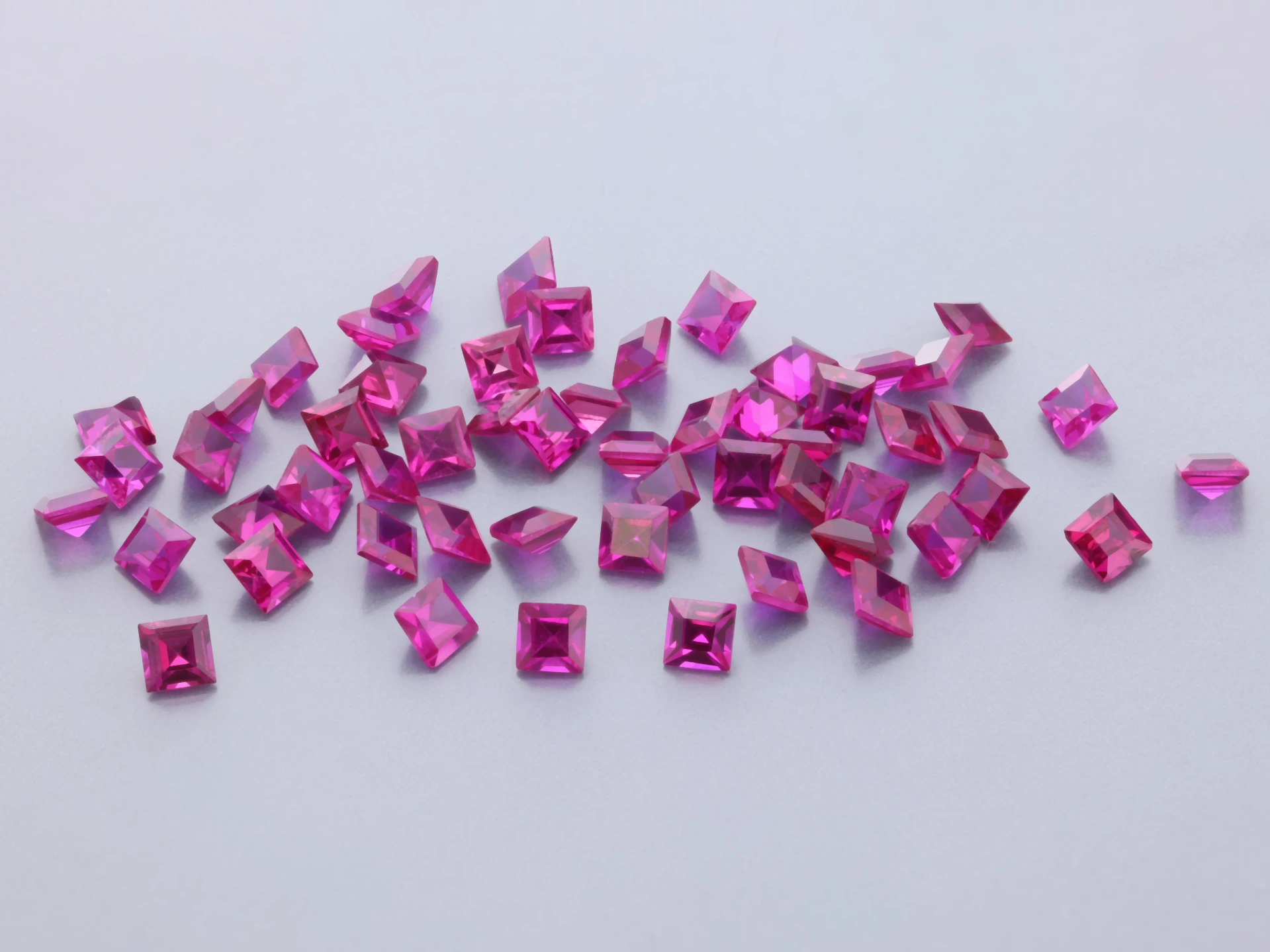 [RSLQ-02] Synthetic/Lab Grown Ruby 2.00mm Carre Cut Bright Red