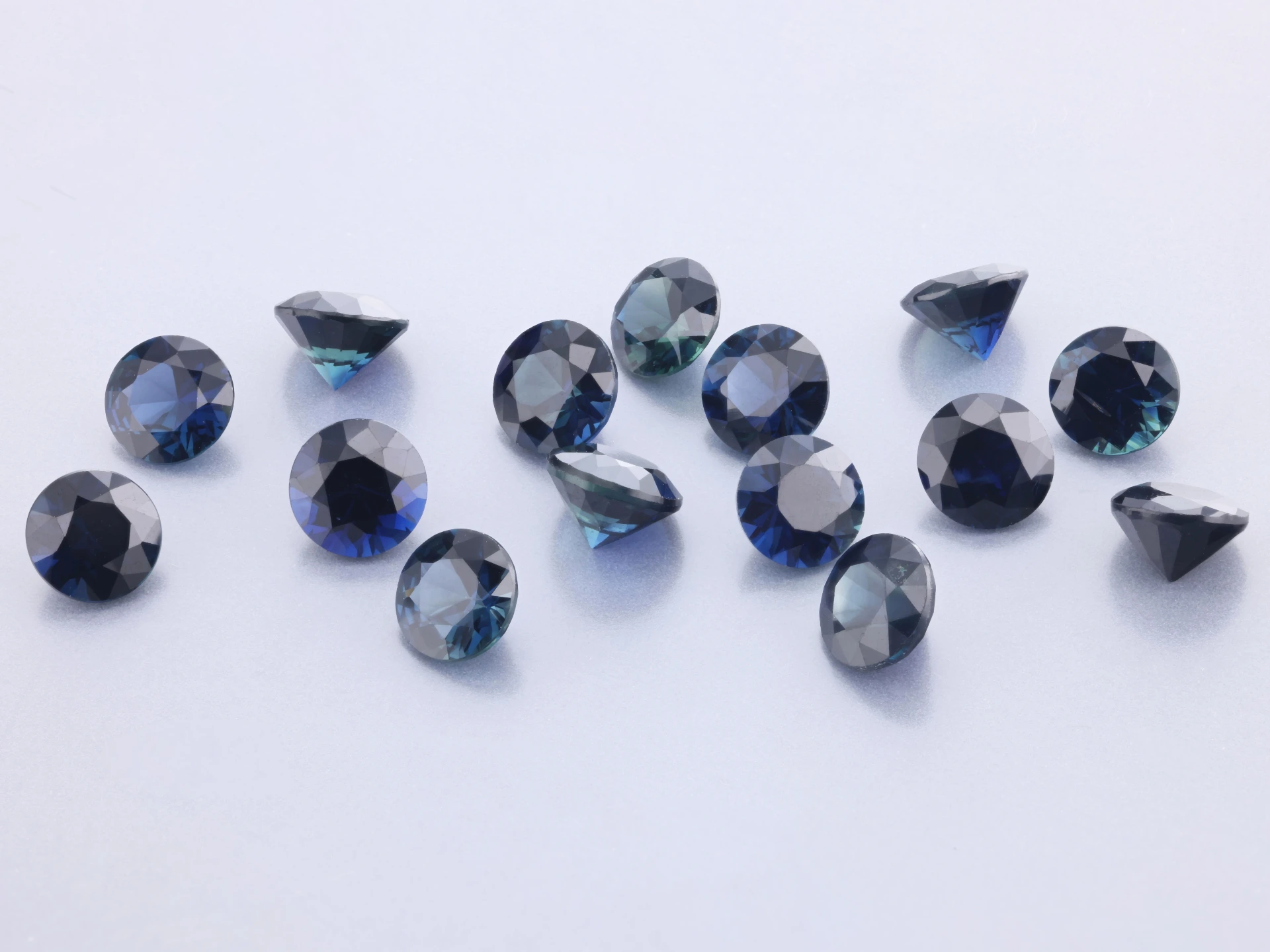 Australian Sapphire 4.00mm Round Dark Blue