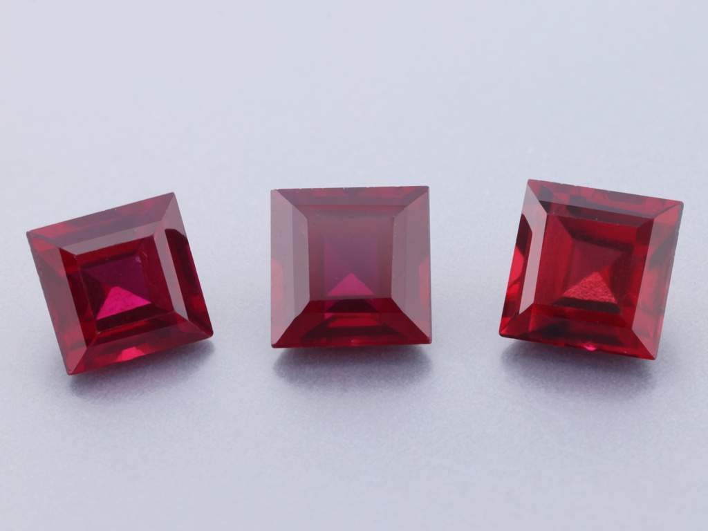 [YRQS0400C] Synthetic/Lab Grown Ruby 4.00mm Carre Cut