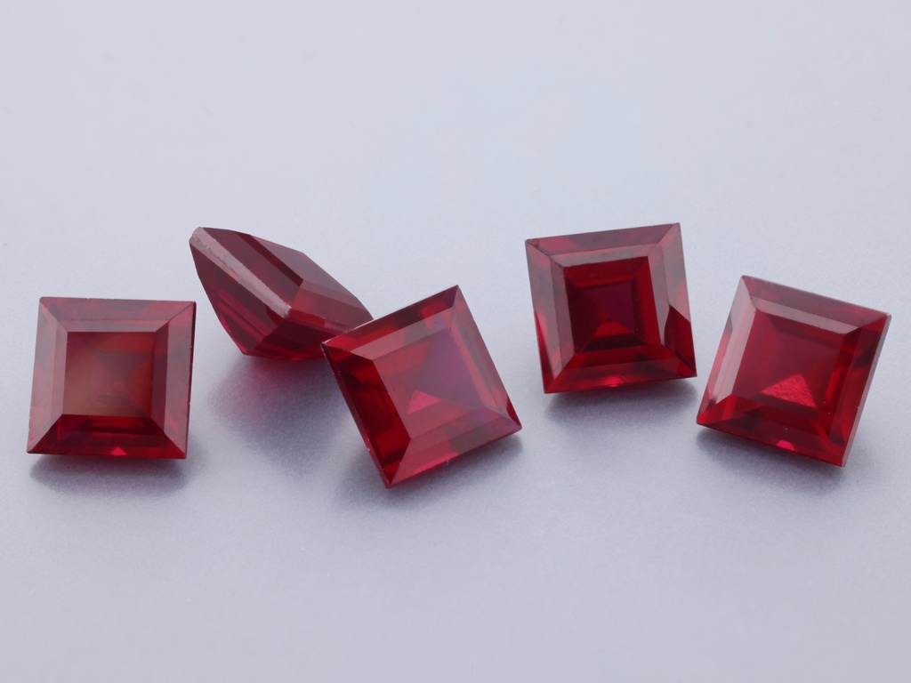 [YRQS0500C] Synthetic/Lab Grown Ruby 5.00mm Carre Cut