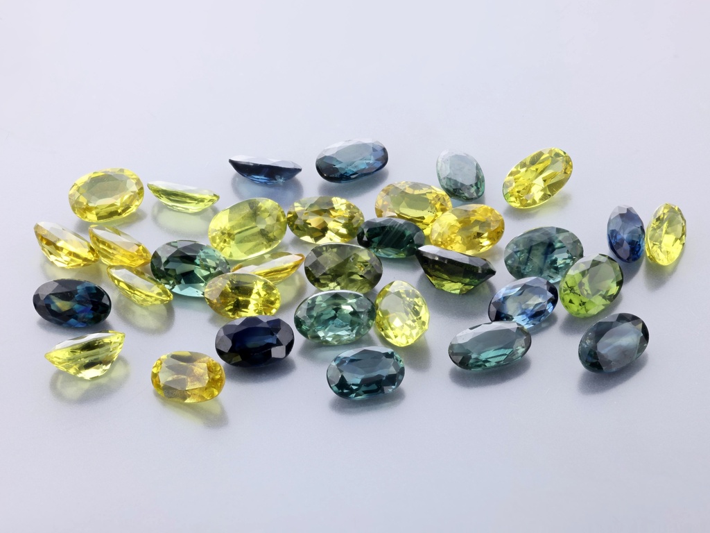 Parti Sapphire 5x3mm +/- Oval