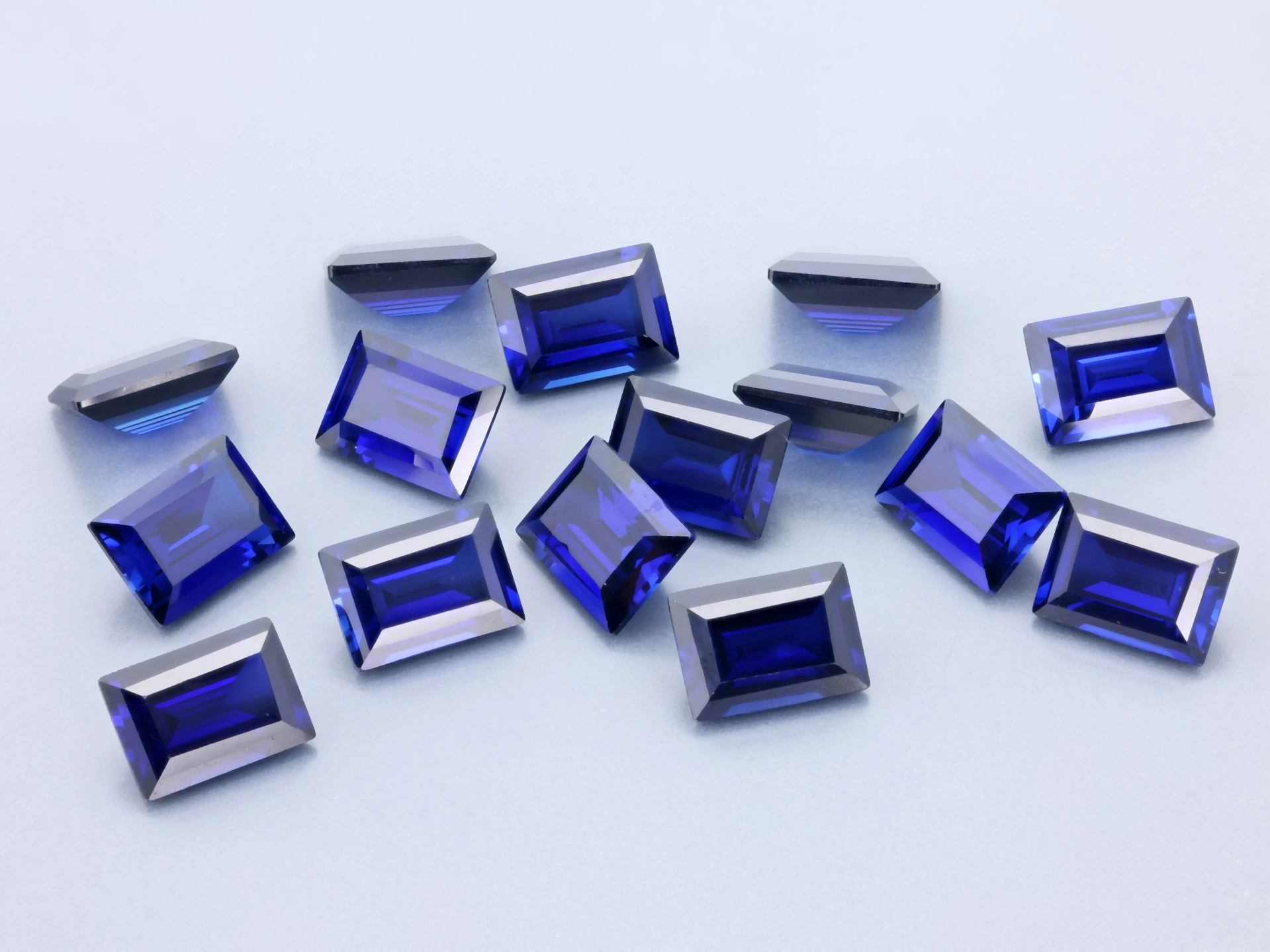 [YDBS0705] Synthetic/Lab Grown Sapphire 7x5mm Baguette Blue