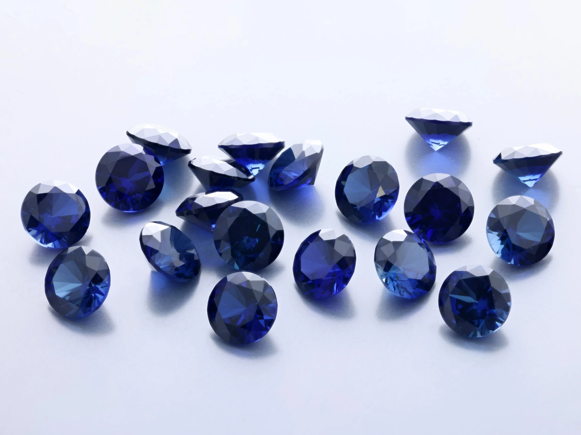 Synthetic/Lab Grown Sapphire 5.50mm Round Blue