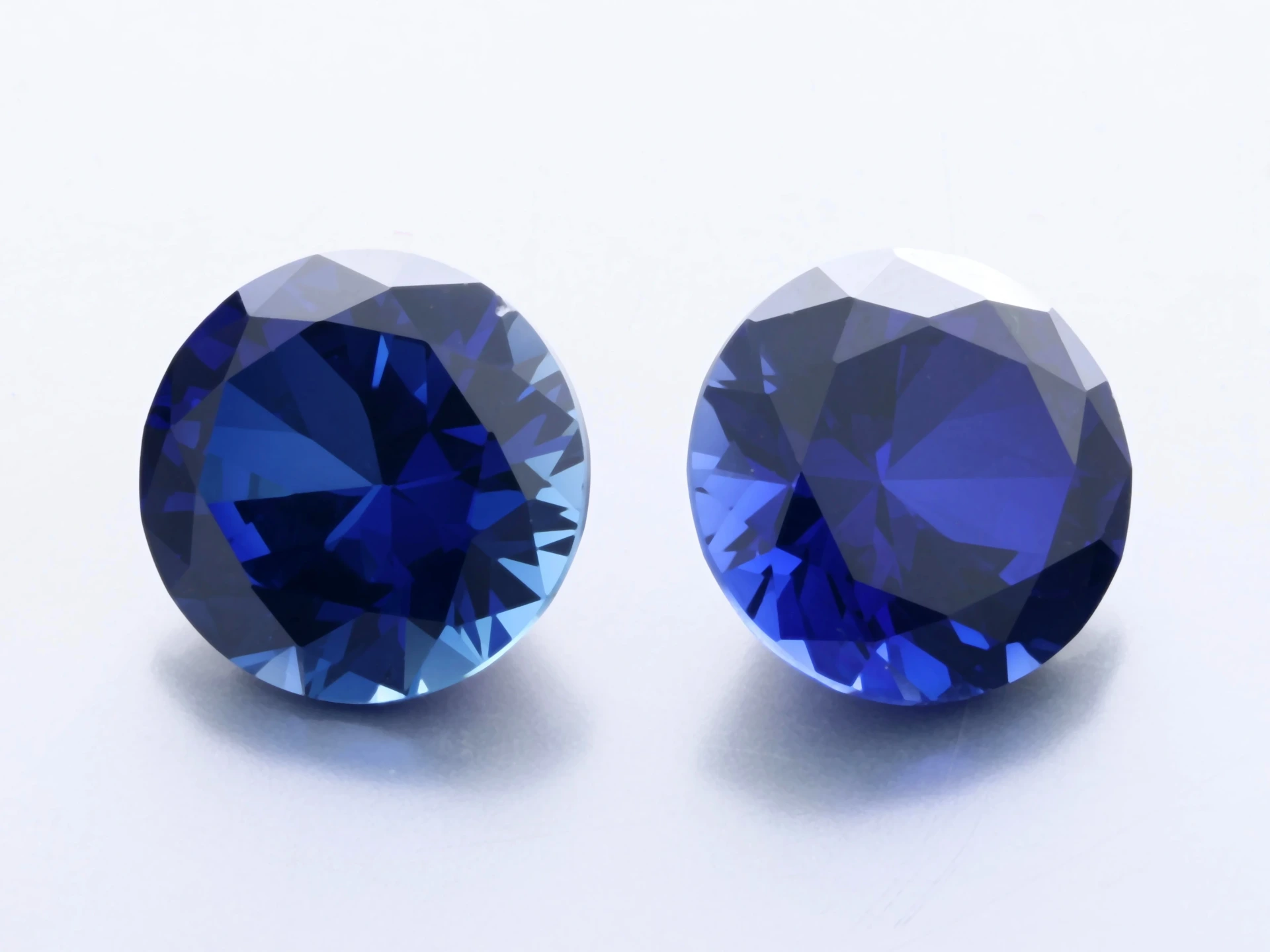Synthetic/Lab Grown Sapphire 9.00mm Round Blue