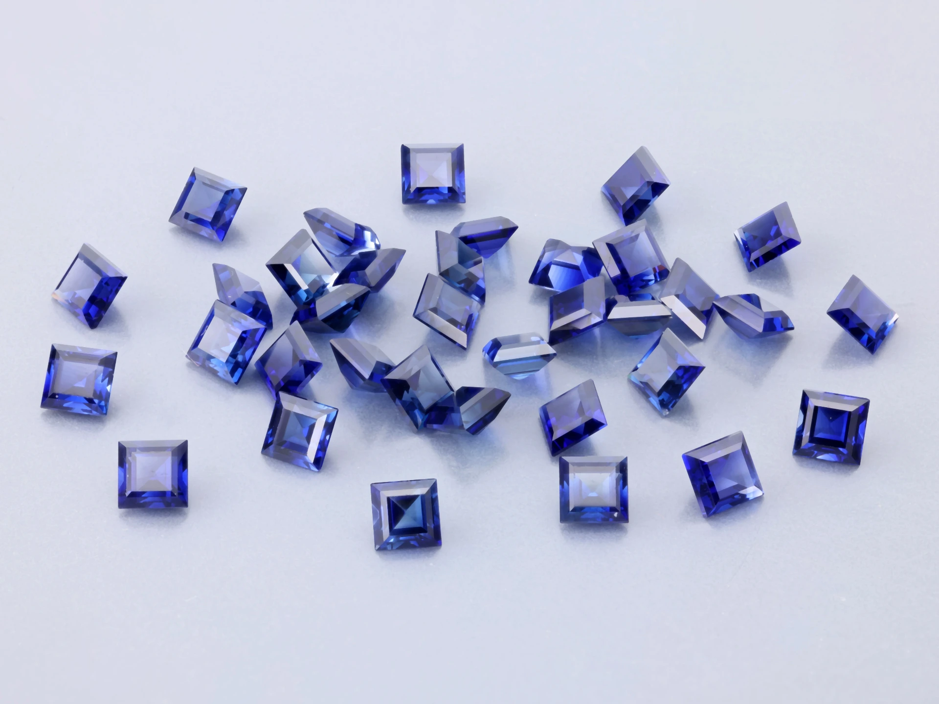 [YDQS0300] Synthetic/Lab Grown Sapphire 3.00mm Carre Cut Blue