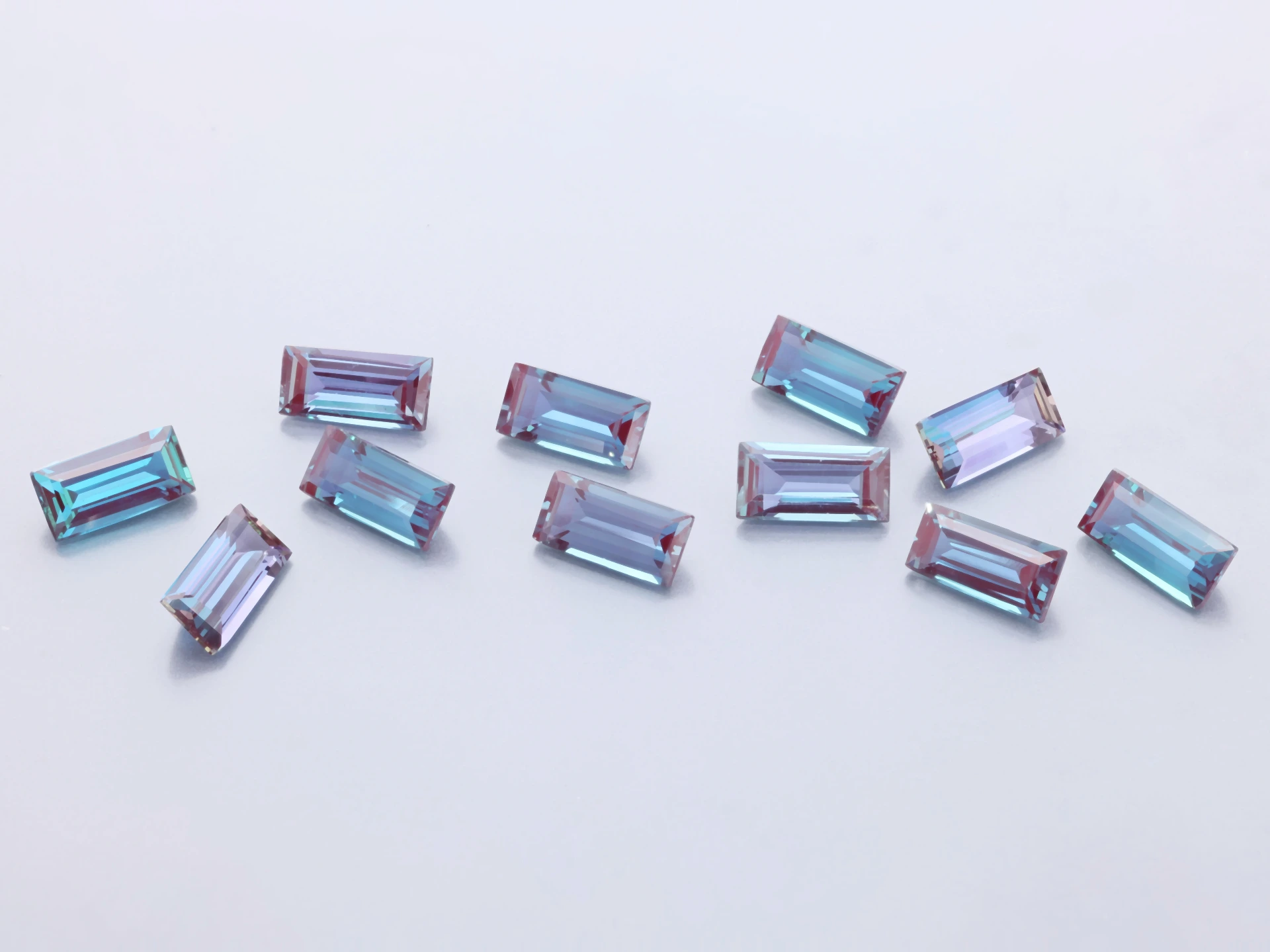 [AXCB-0603] Synthetic Alexandrite Chrysoberyl 6x3mm Baguette