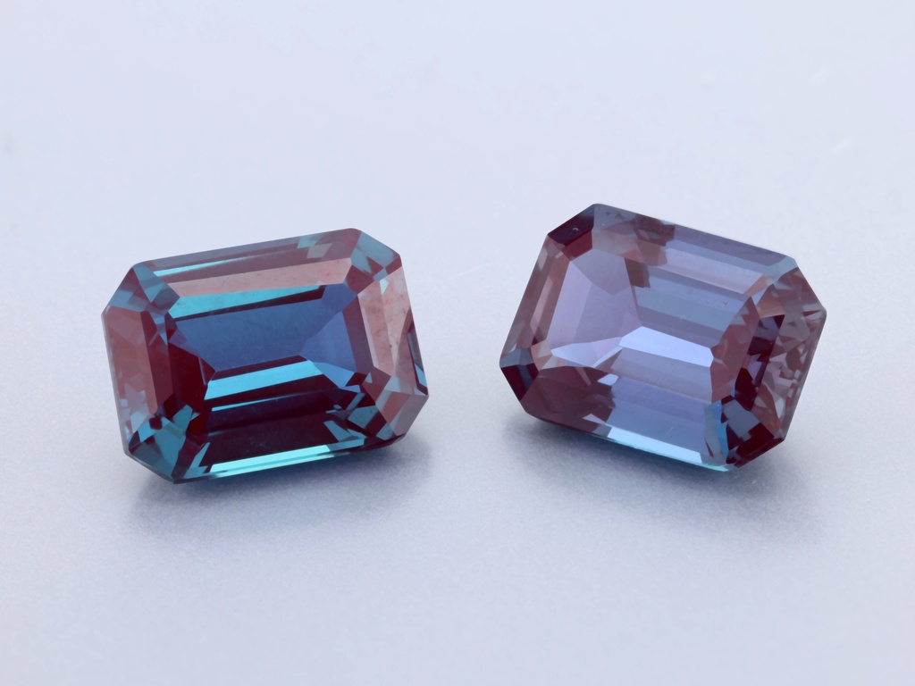 [AXCE-0806] Synthetic Alexandrite Chrysoberyl 8x6mm Emerald Cut