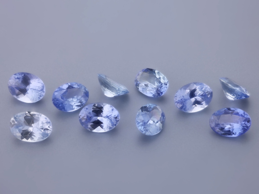 [SCVB0705P1] Ceylon Sapphire 7x5mm Oval Light to Mid Blue UNHEATED